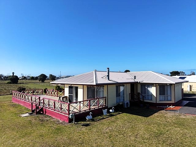 10 Gowrie Rise, 10 Gowrie Rise, VIC property photo
