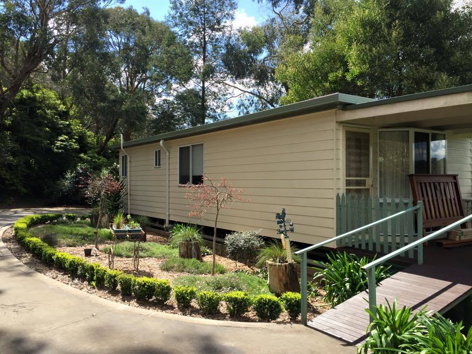 BUY 128 Belgrave Hallam Road, Belgrave South, VIC 3160 House for