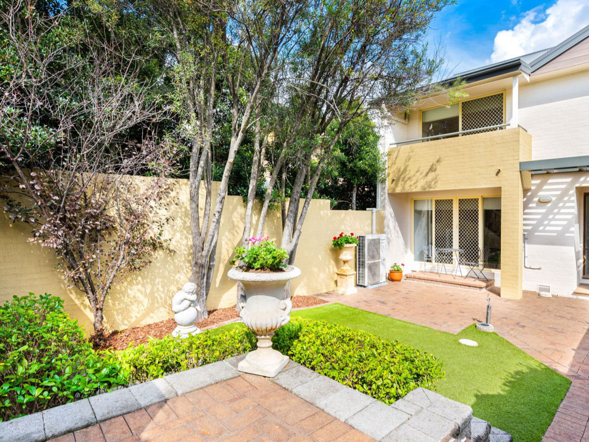 BUY Unit 10, 78A Glenhaven Road, Glenhaven, NSW 2156 House for Sale