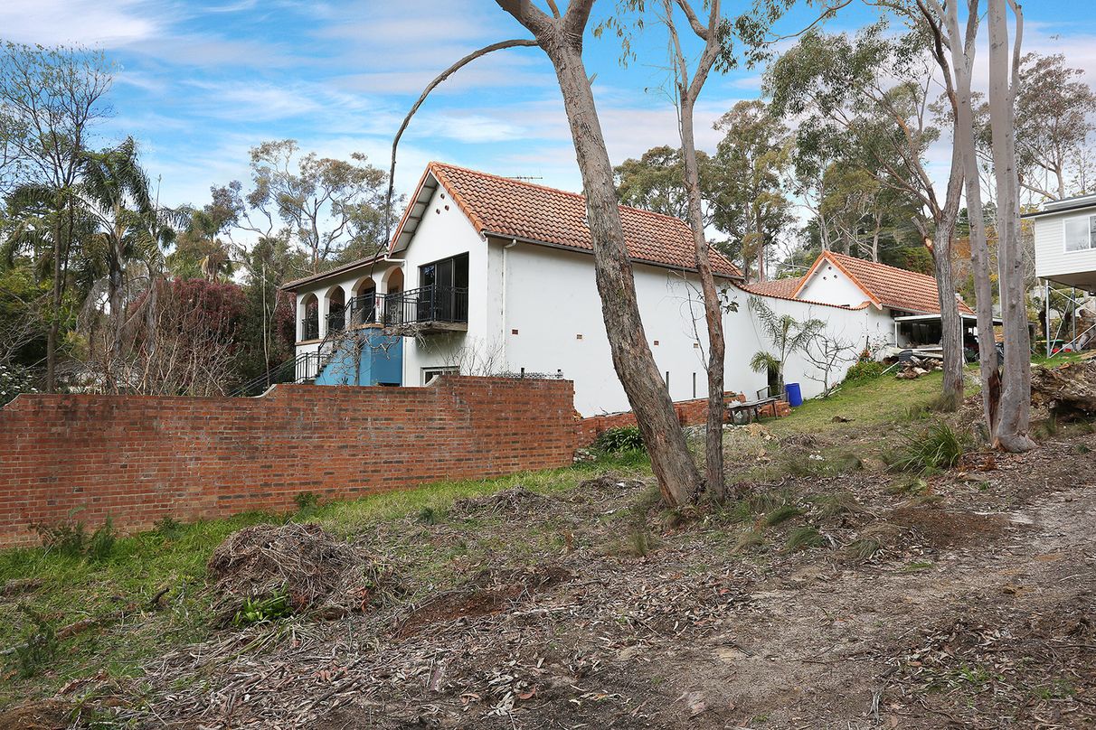 BUY 17 Alexander Avenue, Hazelbrook, NSW 2779 House for Sale