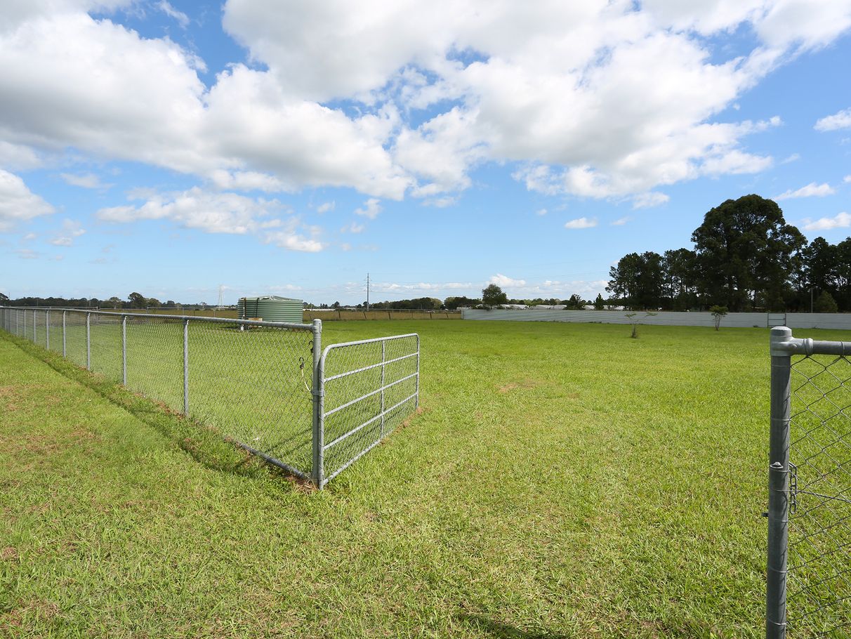 BUY 10781100 Chambers Flat Road, Chambers Flat, QLD 4133 House for