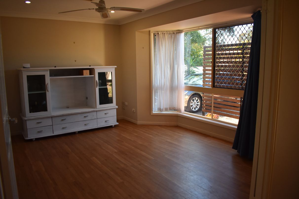 BUY 13 Learmonth Court, Hillcrest, QLD 4118 House for Sale buymyplace