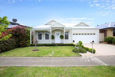 52 Riverstone Boulevard, 52 Riverstone Boulevard, VIC property photo