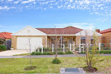 6 Ninalee Way, 6 Ninalee Way, VIC property photo