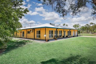 75  Althaus Parade, 75  Althaus Parade, QLD property photo