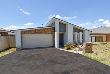 69 Glasson Drive, 69 Glasson Drive, NSW property photo