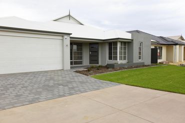 32 Benalla Drive, 32 Benalla Drive, WA property photo