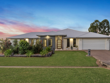 2 Crystal Crescent, 2 Crystal Crescent, QLD property photo