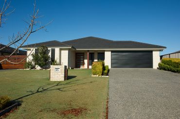 15 Lakeview Avenue, 15 Lakeview Avenue, QLD property photo